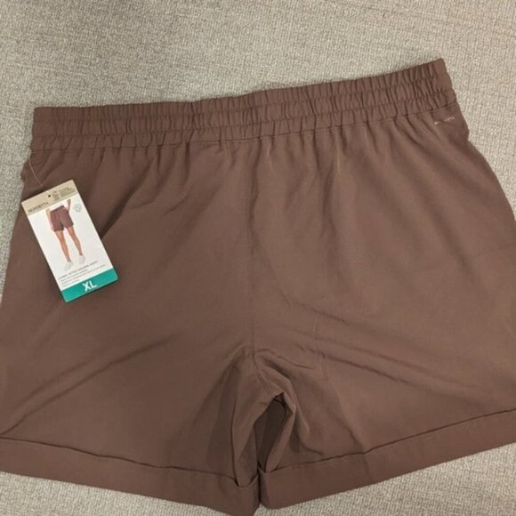 NWT Mondetta Women's Mocha Mousse Active Walking Shorts, size XL - Picture 4 of 5